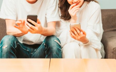 スマホ依存症の男性とうまく付き合っていくコツとは？