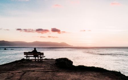 恋人に会えなくて寂しい、そんなつらい気持ちを解消する方法